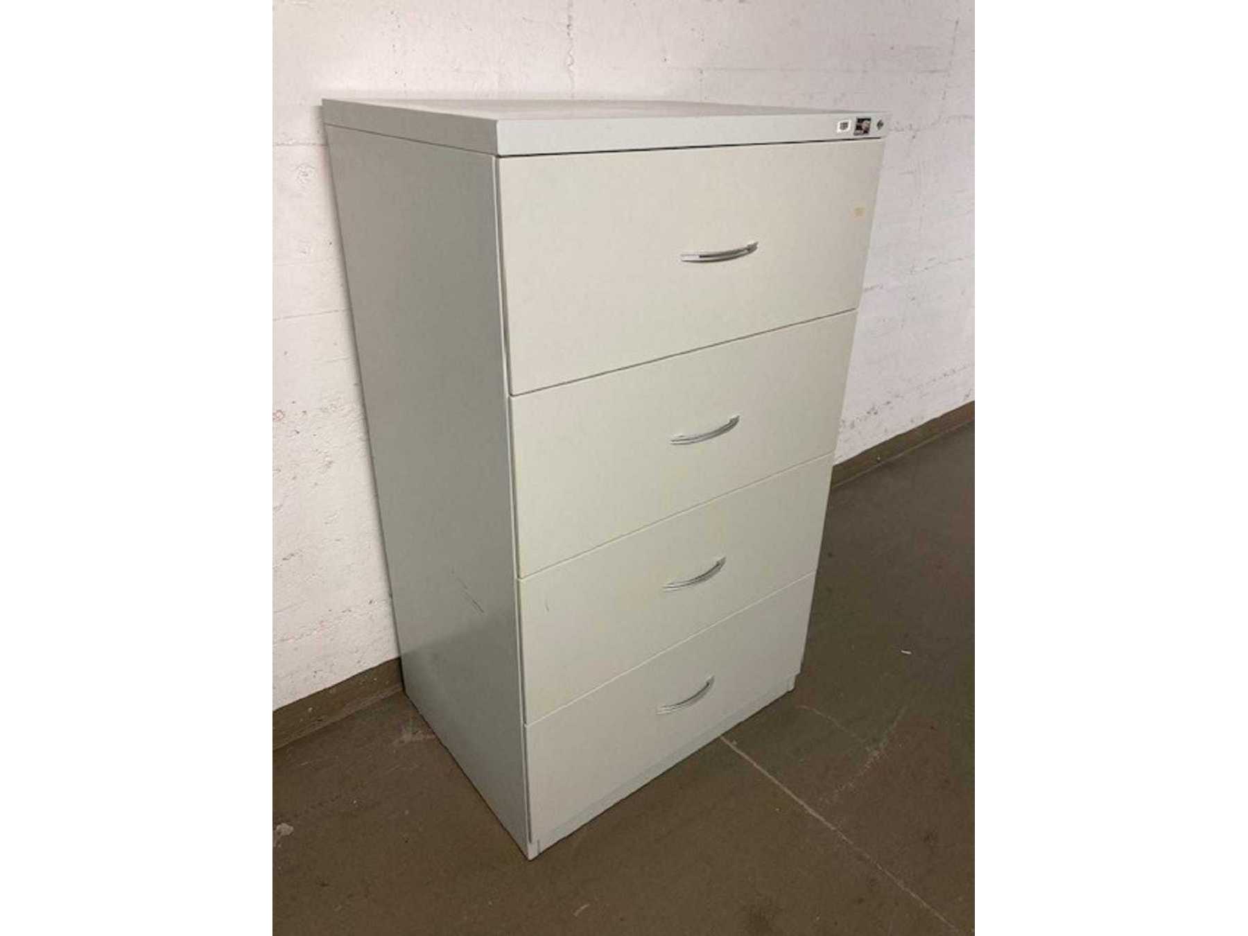 Metallschrank