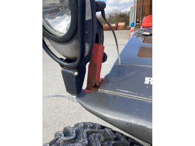 Scheinwerfer Halterung rostig