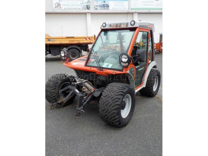 Front- und Seitenansicht Metrac