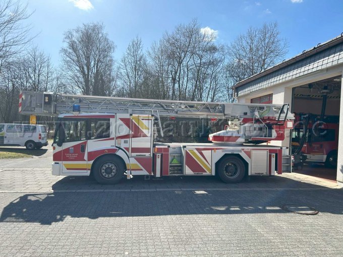 Linke Fahrzeugseite