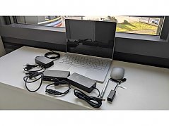 Notebook mit Zubehör