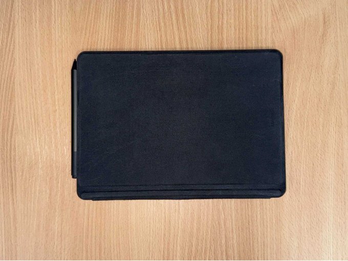 Microsoft Surface Go 2 zugeklappt