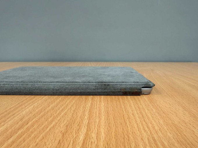 Microsoft Surface Go 2 Verunreinigung Tastatur Seite