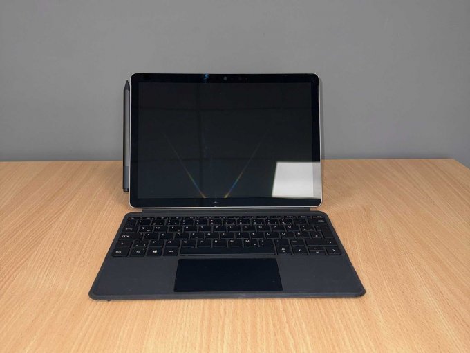 Microsoft Surface Go 2 Frontseite