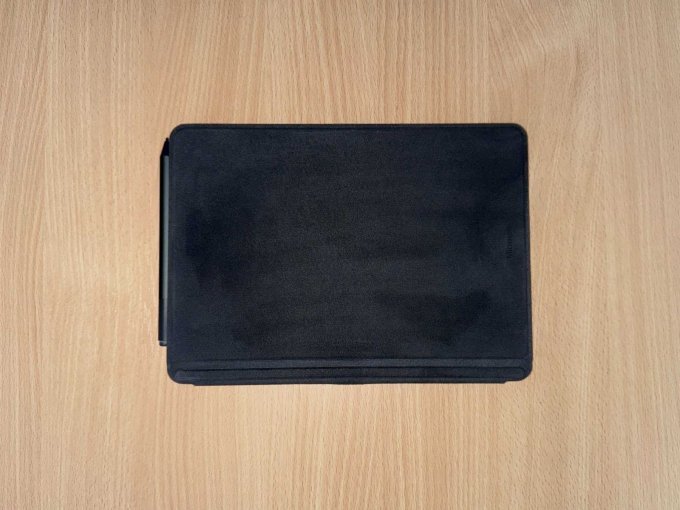 Microsoft Surface Go 2 zugeklappt