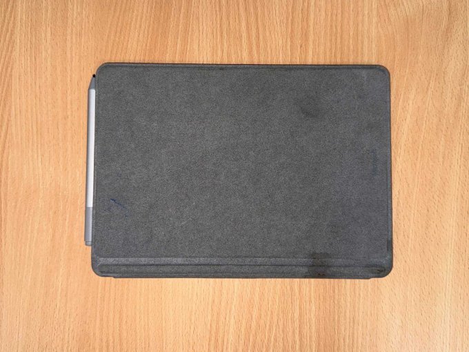 Microsoft Surface Go 2 zugeklappt