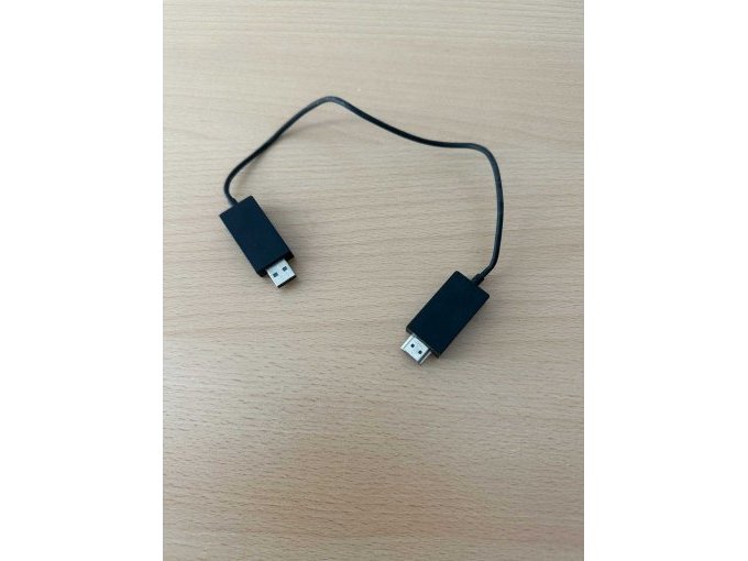 Microsoft Wireless Display Adapter – MIRACAST – Modell 1733 
Ansicht von hinten
