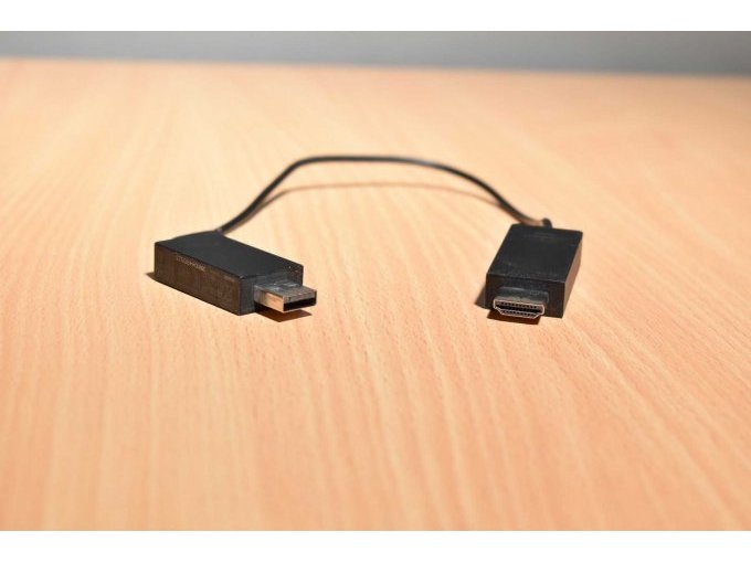 Microsoft Wireless Display Adapter – MIRACAST – Modell 1733
Ansicht von vorne