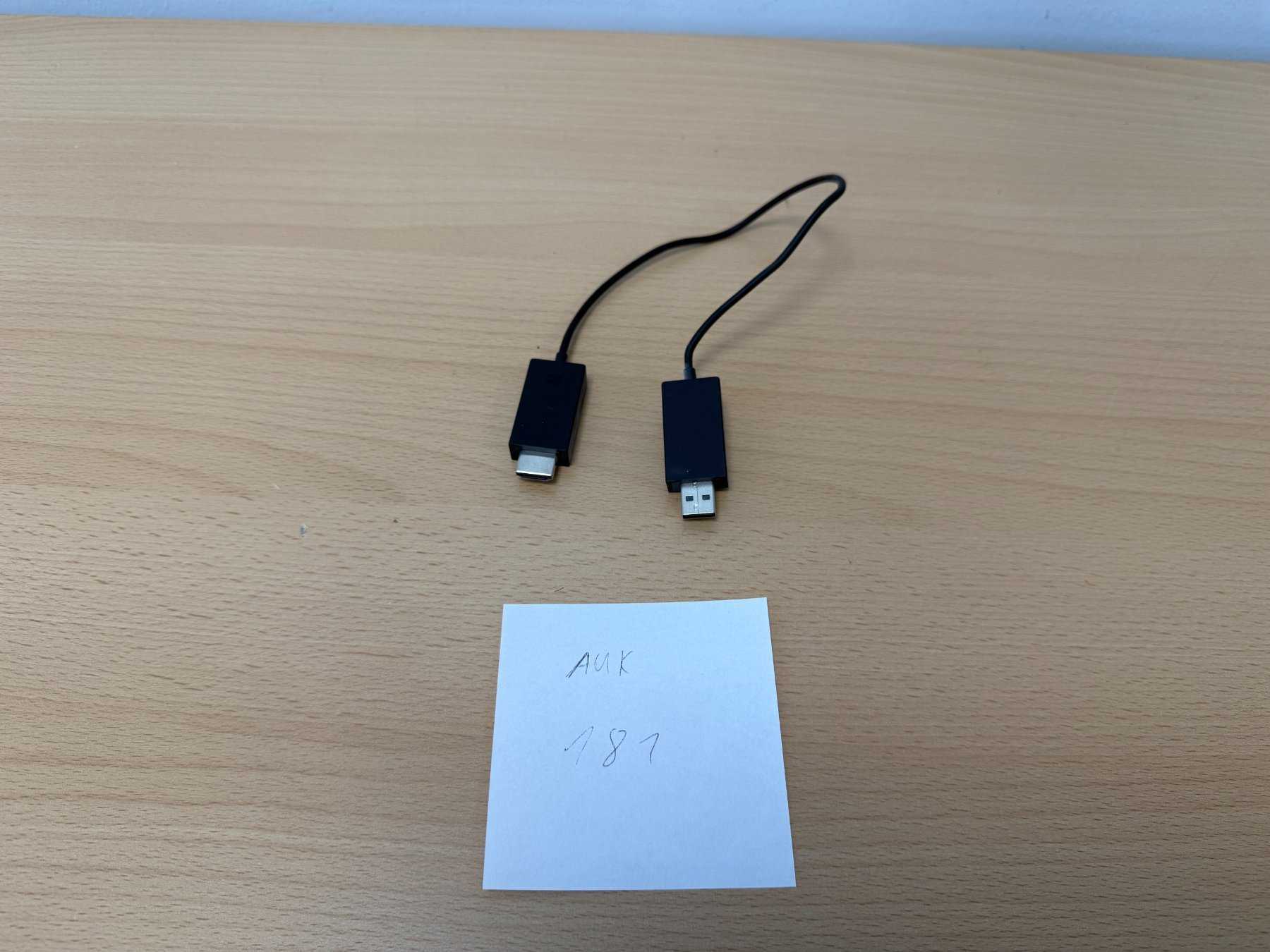 Microsoft Wireless Display Adapter – MIRACAST – Modell 1733
Vorderseite