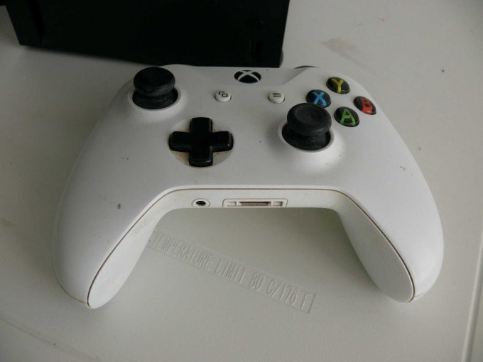 Controller hinten