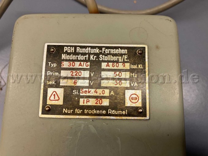 Typschild Stromgerät