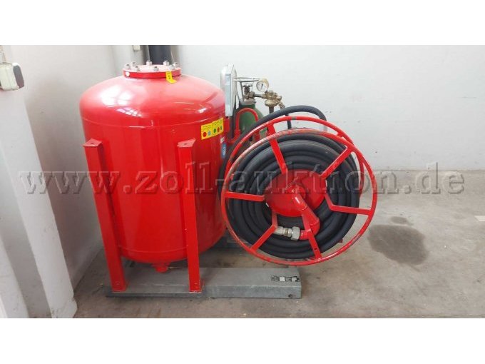 Minimax P250 Pulverlöschanlage Ansicht von rechts