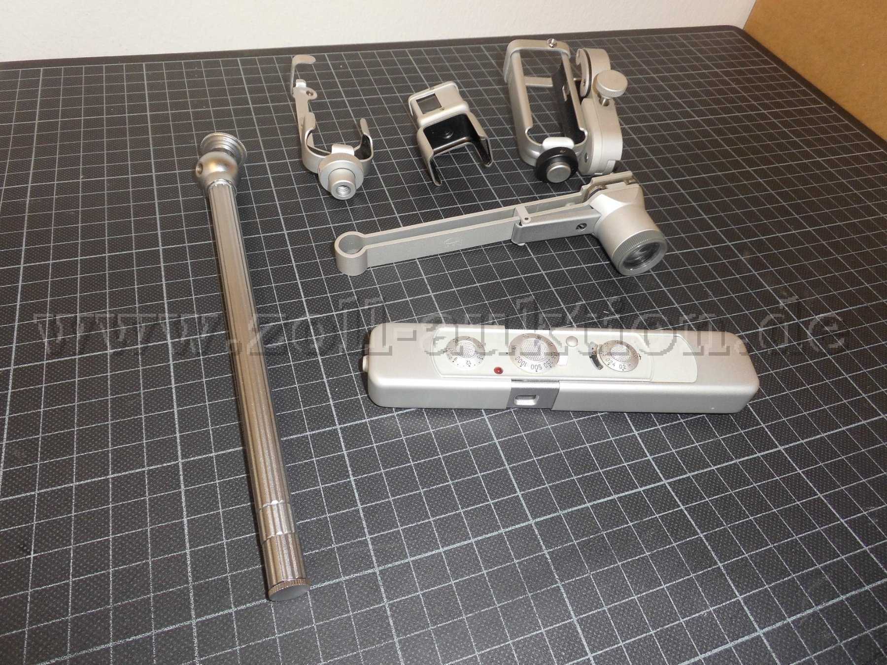 Kamera mit Anbauteilen