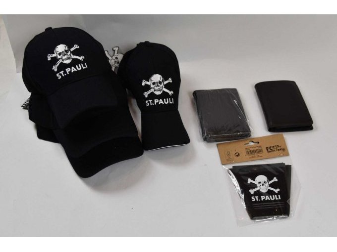 4 Basecap „St. Pauli“ davon 1 Kindercap
2 schwarze Brieftaschen „St. Pauli“ & 1 Eiskratzer „St. Pauli“