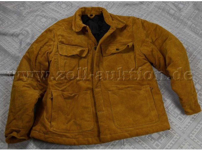 1 Jacke Farbe Mustard „Straight Outta“
