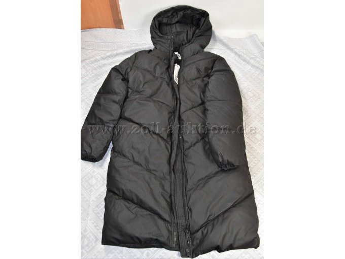 1 schwarzer Mantel „JDY“
