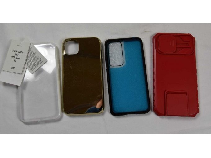 4 Smartphone-Hüllen in unterschiedlichen Ausführungen