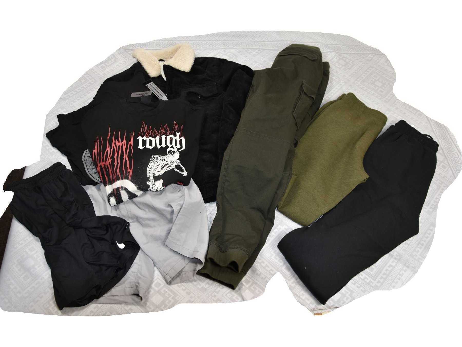 1 Mischposten Bekleidung 8-teilig der Marken "H&M", "C&A" uw.