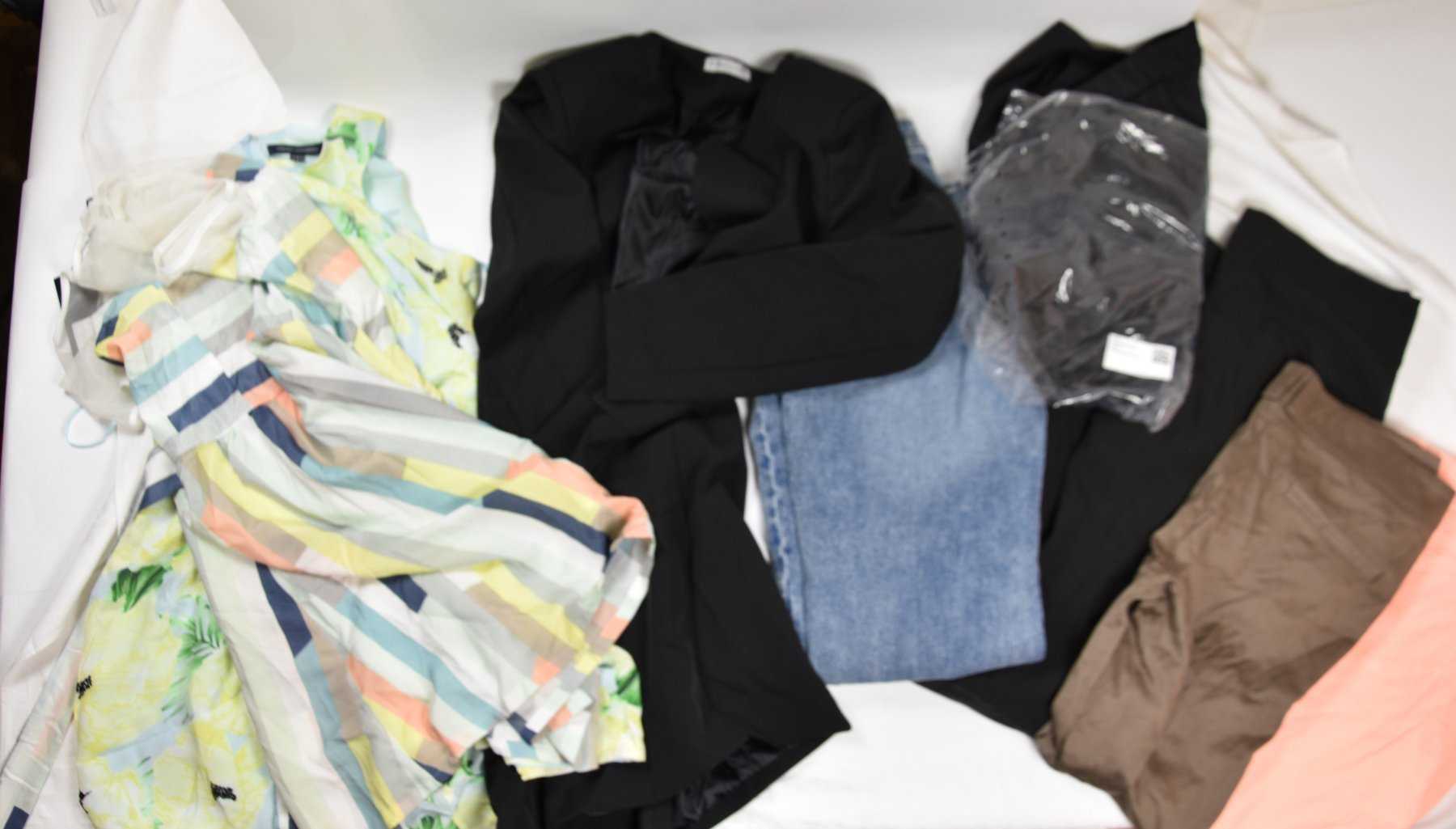 1 Mischposten Bekleidung 9-teilig, Gr. M- 40 der Marken „nife“, "H&M" u.w.