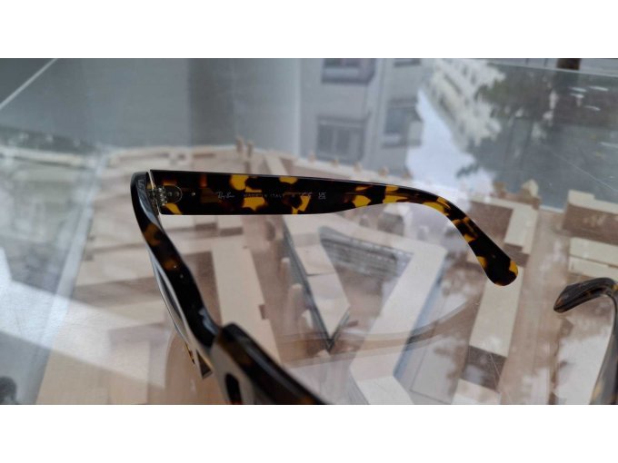 1 Mischposten Damen, Kleidung Gr. M-XL, AirPods, Ray-Ban Sonnenbrille, 16 Teile – foto 9 – kavel bij Zoll-Auktion, Frankfurt am Main