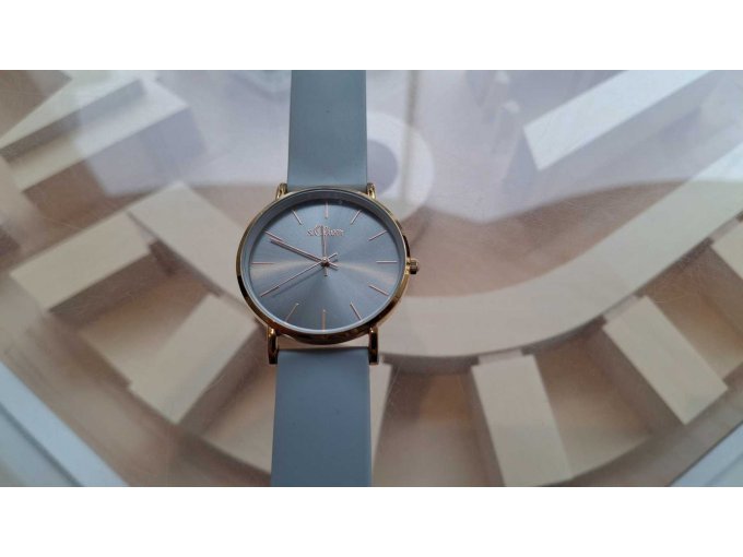 1 Mischposten Damen, Kleidung Gr. M-XL, AirPods, Ray-Ban Sonnenbrille, 16 Teile – foto 6 – kavel bij Zoll-Auktion, Frankfurt am Main