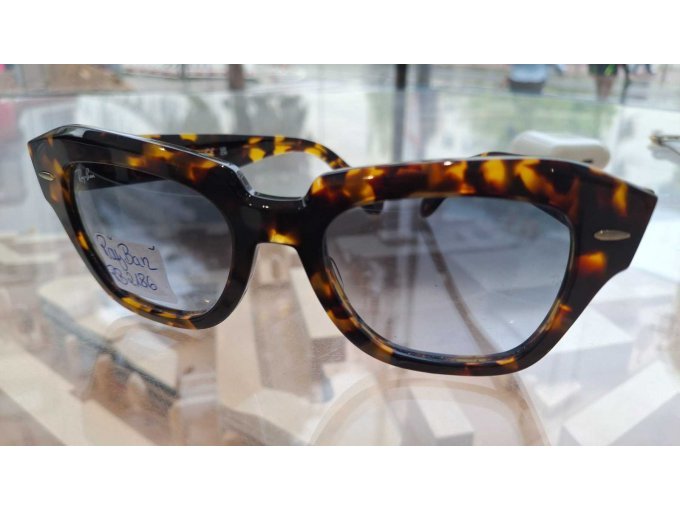 1 Mischposten Damen, Kleidung Gr. M-XL, AirPods, Ray-Ban Sonnenbrille, 16 Teile – foto 8 – kavel bij Zoll-Auktion, Frankfurt am Main