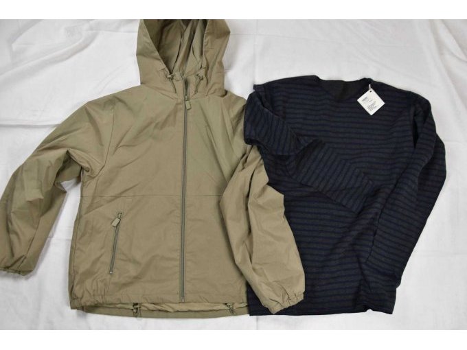 1 beige Jacke & 1 gestreiftes Shirt