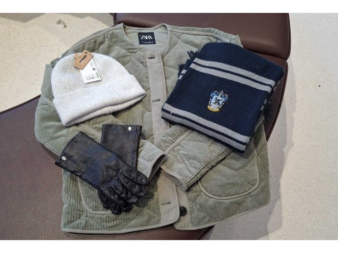 Jacke, Mütze, Handschuhe, Schal