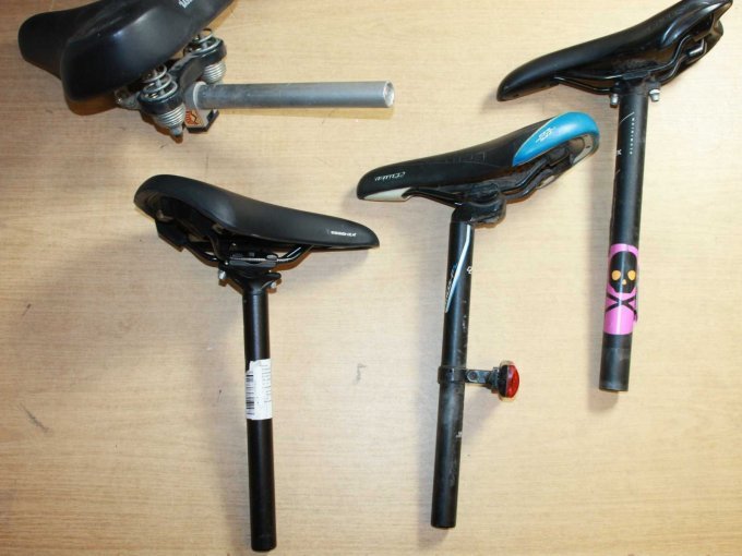 4 Fahrradsattel mit Stange