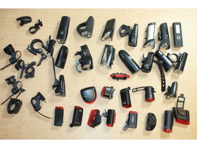 30 Fahrradleuchten  in verschiedenen Größen und Ausführungen