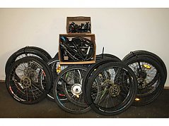 1 Mischposten 71-teilig Fahrradteile wie Räder, Leuchten u.w.