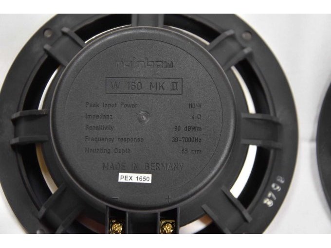 Rückseite eines Lautsprecher