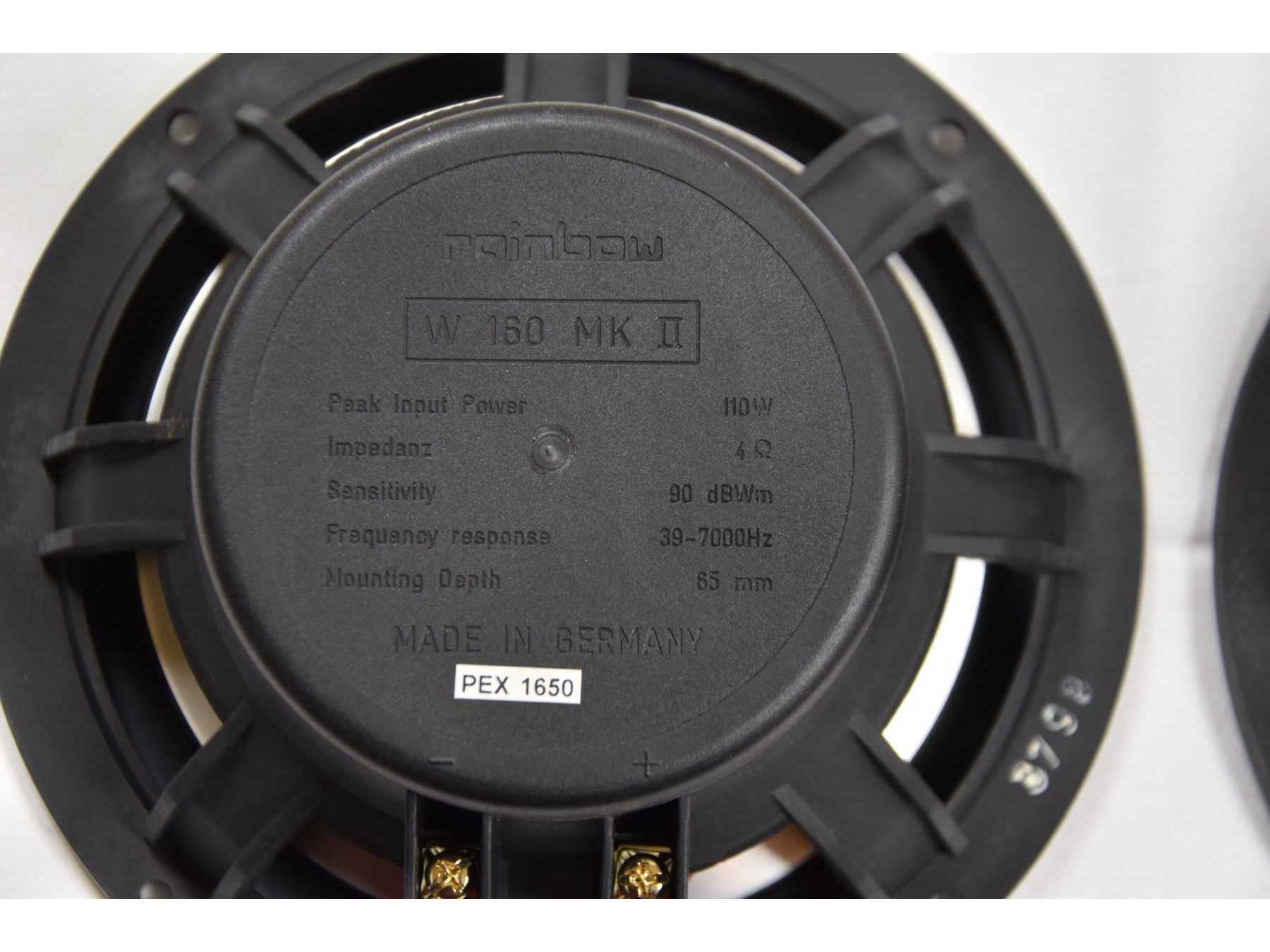 Rückseite eines Lautsprecher