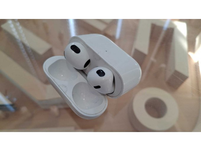 1 Mischposten Herren Gr. M/L, Apple AirPods, Ray-Ban Sonnenbrille, 11 Teile – foto 8 – kavel bij Zoll-Auktion, Frankfurt am Main