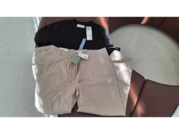 1 Mischposten Herren Gr. M/L, Apple AirPods, Ray-Ban Sonnenbrille, 11 Teile – foto 3 – kavel bij Zoll-Auktion, Frankfurt am Main