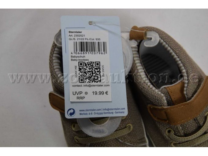 Sicht auf ein Preis und Größenschild