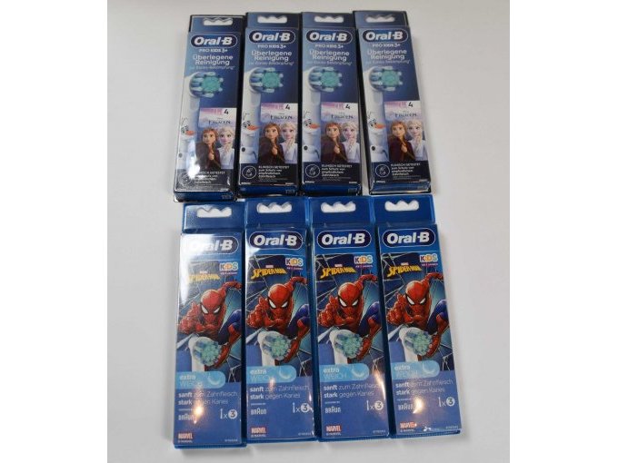 8 Packungen Zahnbürsten Marvel & Frozen