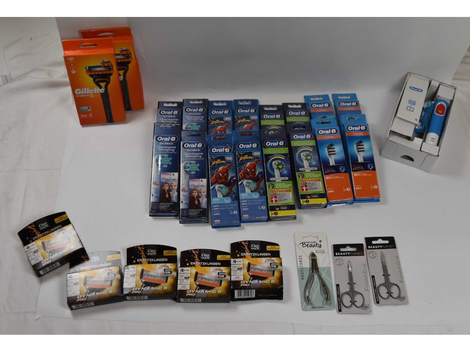1 Mischposten Kosmetik 27-teilig überwiegen der Marken „Braun“ & „Gillette“