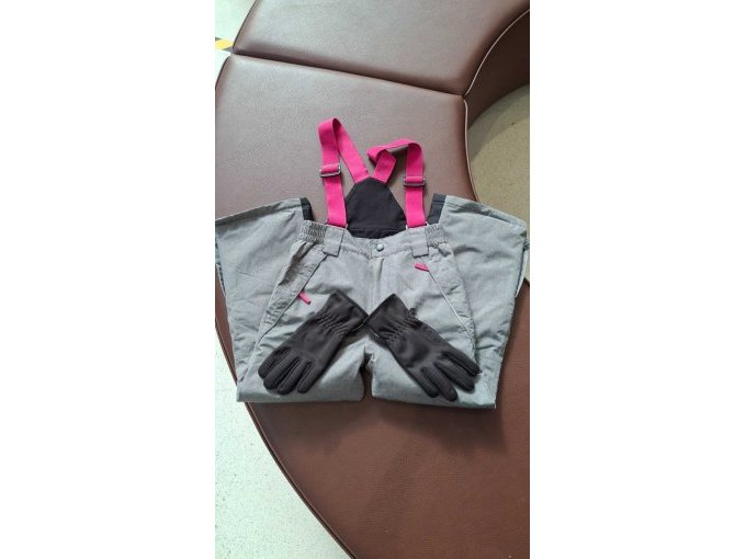 Schneehose, Handschuhe