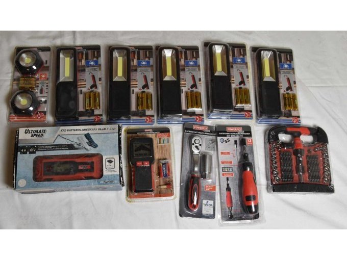 1 Mischposten Werkzeuge 12-teilig der Marke "Powerfix" u.w.