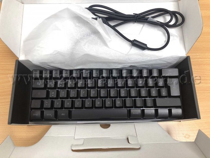 Mini-Gaming-Tastatur von YSI, multicolor-LED (kein Farbwechsel, kein Ein- und Ausschalten möglich) - nicht im Bild: LED-Funktion