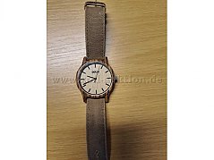 Armbanduhr aus Holz der Marke Dolfi Bild 1