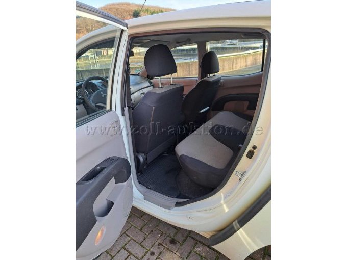 Fahrerseite Einstieg Rückbank