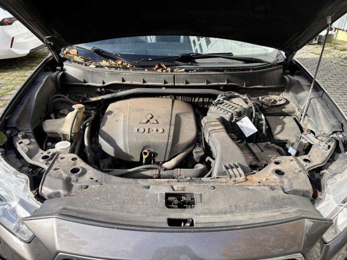 geöffneter Motorraum