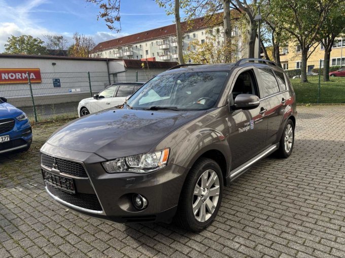 Frontansicht seitlich