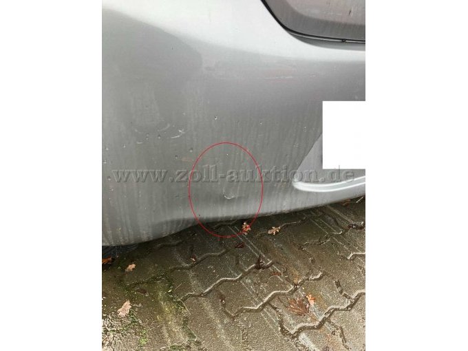 Beschädigung Stoßstange hinten links