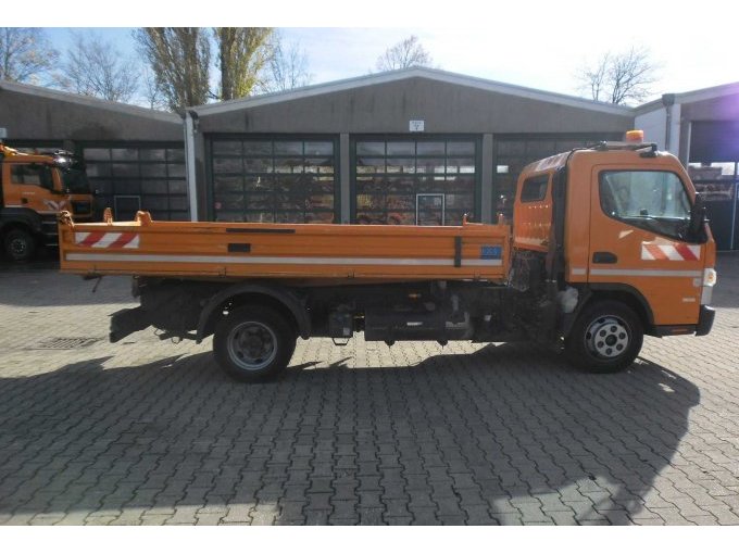 Mitsubishi Transporter Seitenansicht