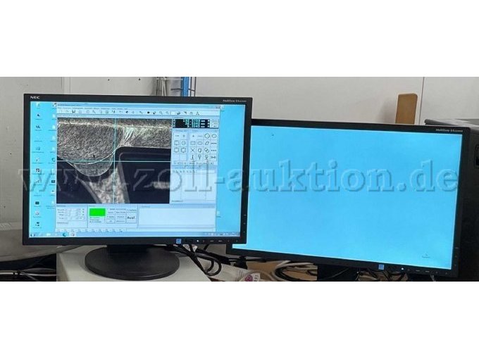 2x Nec MultiSync EA223WM
21 Zoll