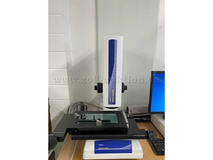 Vorderansicht Messmikroskop