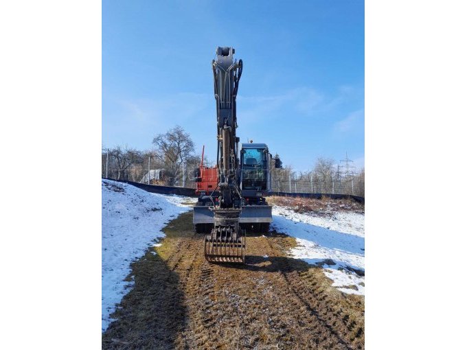Atlas Bagger vorne